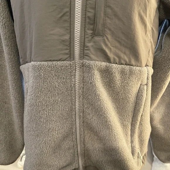 The North Face Gray Denali Fleece Jacket - Picture 6 of 14